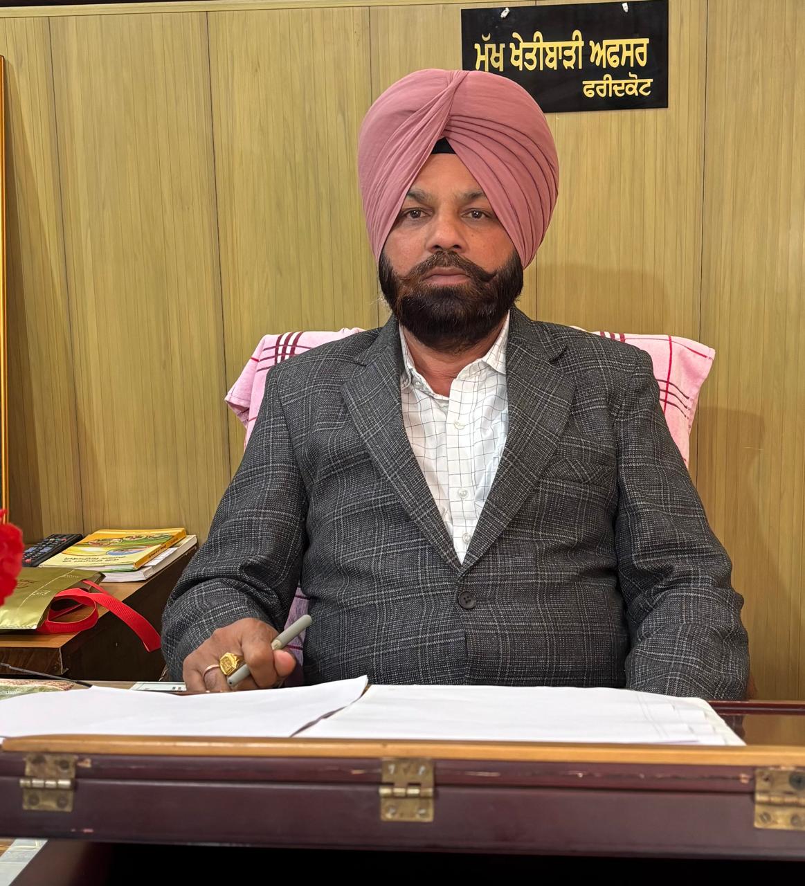 ਕਿਸਾਨ ਵੀਰ ਕਣਕ ਦੀ ਵਾਢੀ ਮੁਕੰਮਲ ਹੋਣ ਤੱਕ ਤੂੜੀ ਬਣਾਉਣ ਤੋਂ ਗੁਰੇਜ ਕਰਨ – ਮੁੱਖ ਖੇਤੀਬਾੜੀ ਅਫਸਰ