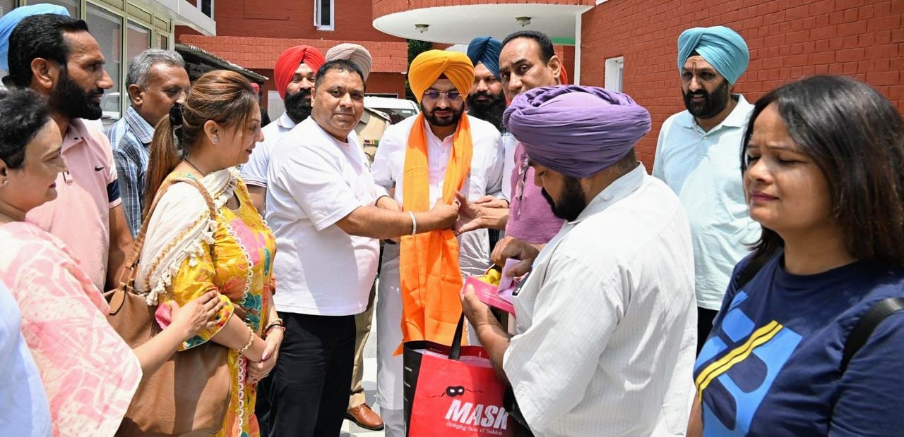 ਆਪ ਸਰਕਾਰ ਦਾ ਵੱਡਾ ਕਦਮ: ਜ਼ਿਲ੍ਹਾ ਪ੍ਰੀਸ਼ਦ ਅਧੀਨ ਪੇਂਡੂ ਡਿਸਪੈਂਸਰੀਆਂ ਵਿੱਚ ਕੰਮ ਕਰਦੇ ਮੁਲਾਜ਼ਮਾਂ ਦੀ ਫੜ੍ਹੀ ਬਾਂਹ