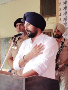 ਸਰਕਾਰ ਵੱਲੋਂ ਕਿਸੇ ਵੀ ਨਸ਼ਾ ਤਸਕਰ ਨੂੰ ਬਖਸ਼ਿਆ ਨਹੀਂ ਜਾਵੇਗਾ ਅਤੇ ਲੋਕ ਵੀ ਅਜਿਹੇ ਮਾੜੇ ਅਨਸਰਾਂ ਦੀ ਸੂਚਨਾ ਤੁਰੰਤ ਪੁਲਿਸ ਨੂੰ ਦੇਣ-ਡਾ. ਕਸ਼ਮੀਰ ਸਿੰਘ ਸੋਹਲ
