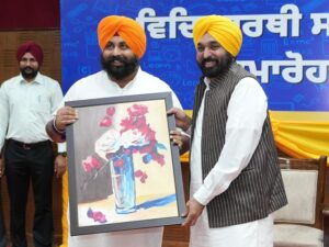 ਹਵਾਈ ਸਫ਼ਰ ਰਾਹੀਂ ਵਿੱਦਿਅਕ ਟੂਰ ਲਾਉਣਗੇ ਸਰਕਾਰੀ ਸਕੂਲਾਂ ਦੇ ਹੋਣਹਾਰ ਵਿਦਿਆਰਥੀ: ਮੁੱਖ ਮੰਤਰੀ ਨੇ ਕੀਤਾ ਐਲਾਨ