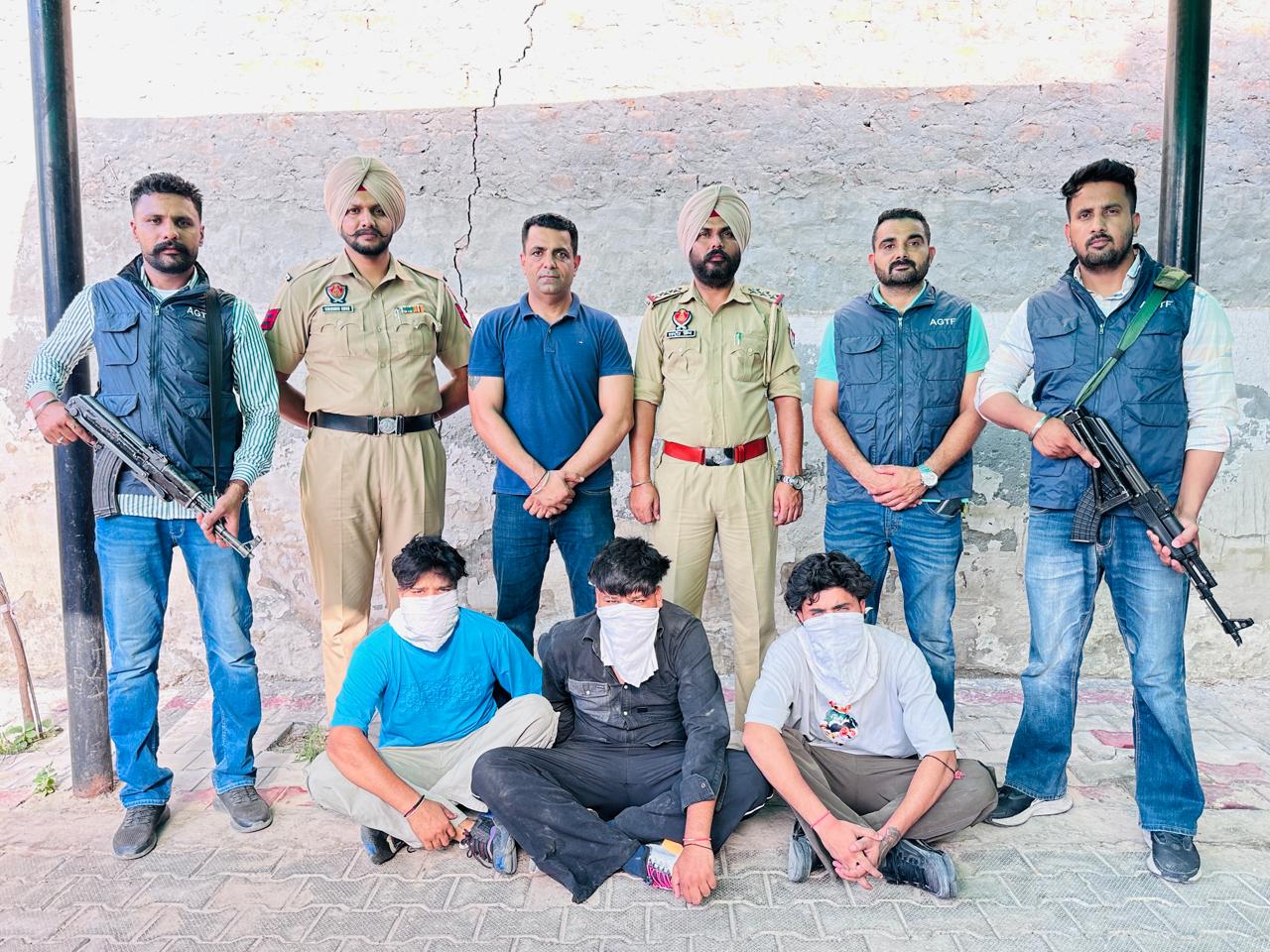 ਸ਼੍ਰੀ ਮੁਕਤਸਰ ਸਾਹਿਬ ਤੋਂ ਤਿੰਨ ਕਥਿਤ ਅਪਰਾਧੀ ਗ੍ਰਿਫ਼ਤਾਰ; 174 ਗ੍ਰਾਮ ਹੈਰੋਇਨ, ਦੋ ਪਿਸਤੌਲਾਂ ਬਰਾਮਦ