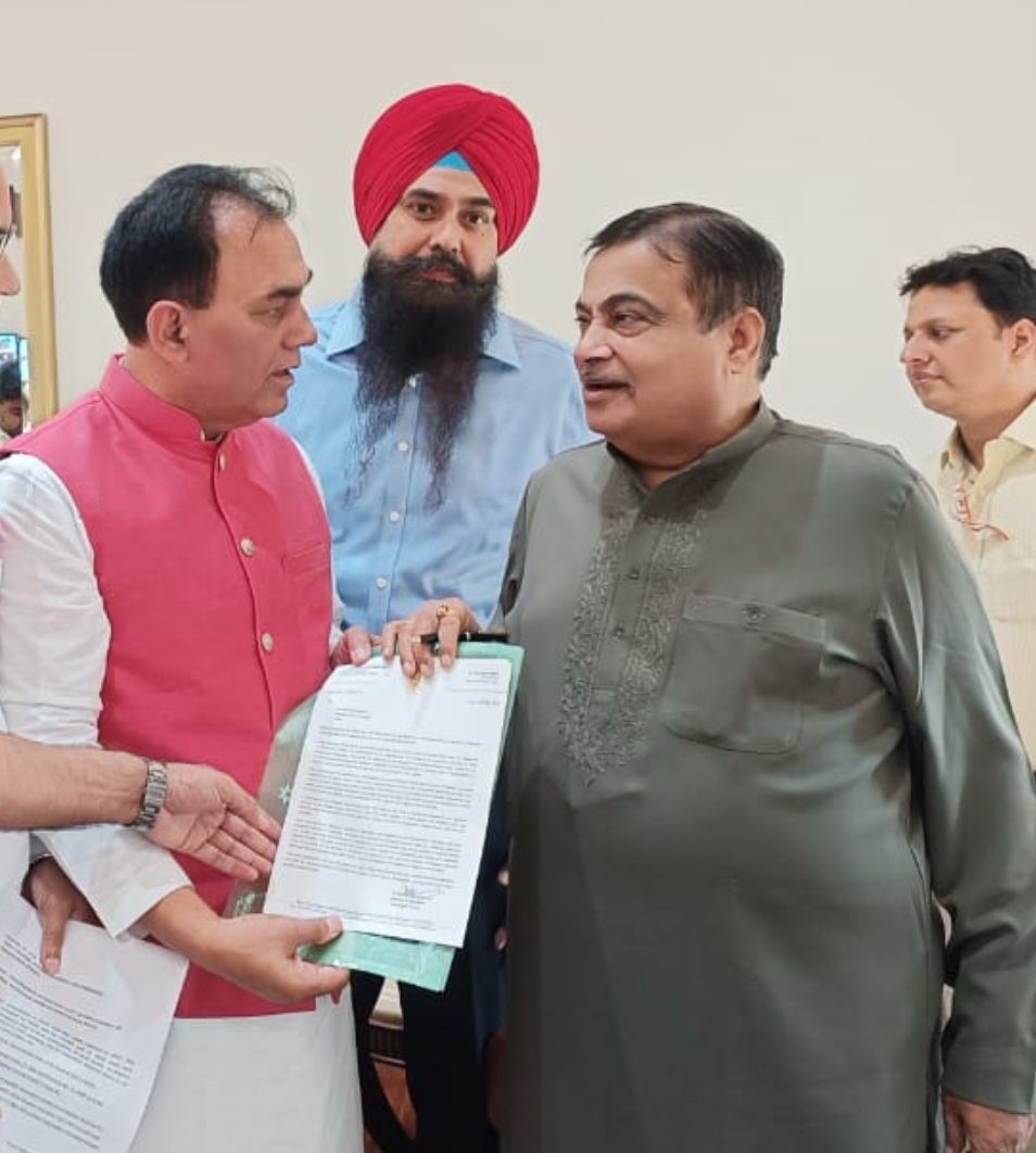 ਡਾ ਰਾਜ ਕੁਮਾਰ ਚੱਬੇਵਾਲ ਵੱਲੋਂ ਕੇਂਦਰੀ ਮੰਤਰੀ ਨਿਤਿਨ ਗਡਕਰੀ ਨਾਲ ਮੁਲਾਕਾਤ