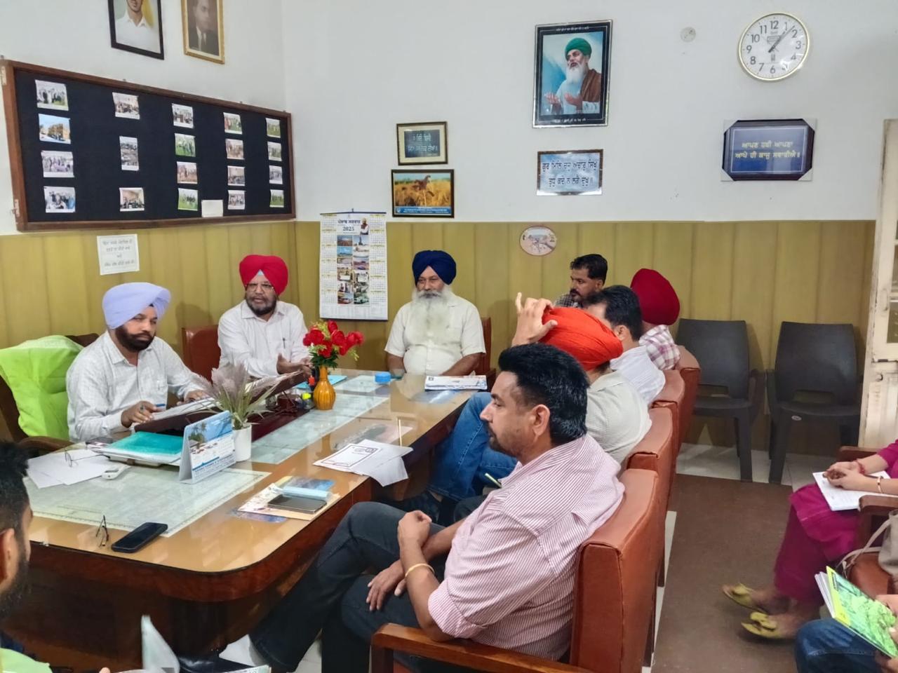 ਨਰਮੇਂ ਦੀ ਫਸਲ ਸਬੰਧੀ ਡਿਪਟੀ ਡਾਇਰੈਕਟਰ ਵੱਲੋਂ ਜਿਲ੍ਹਾ ਪੱਧਰੀ ਮੀਟਿੰਗ ਦਾ ਆਯੋਜਨ
