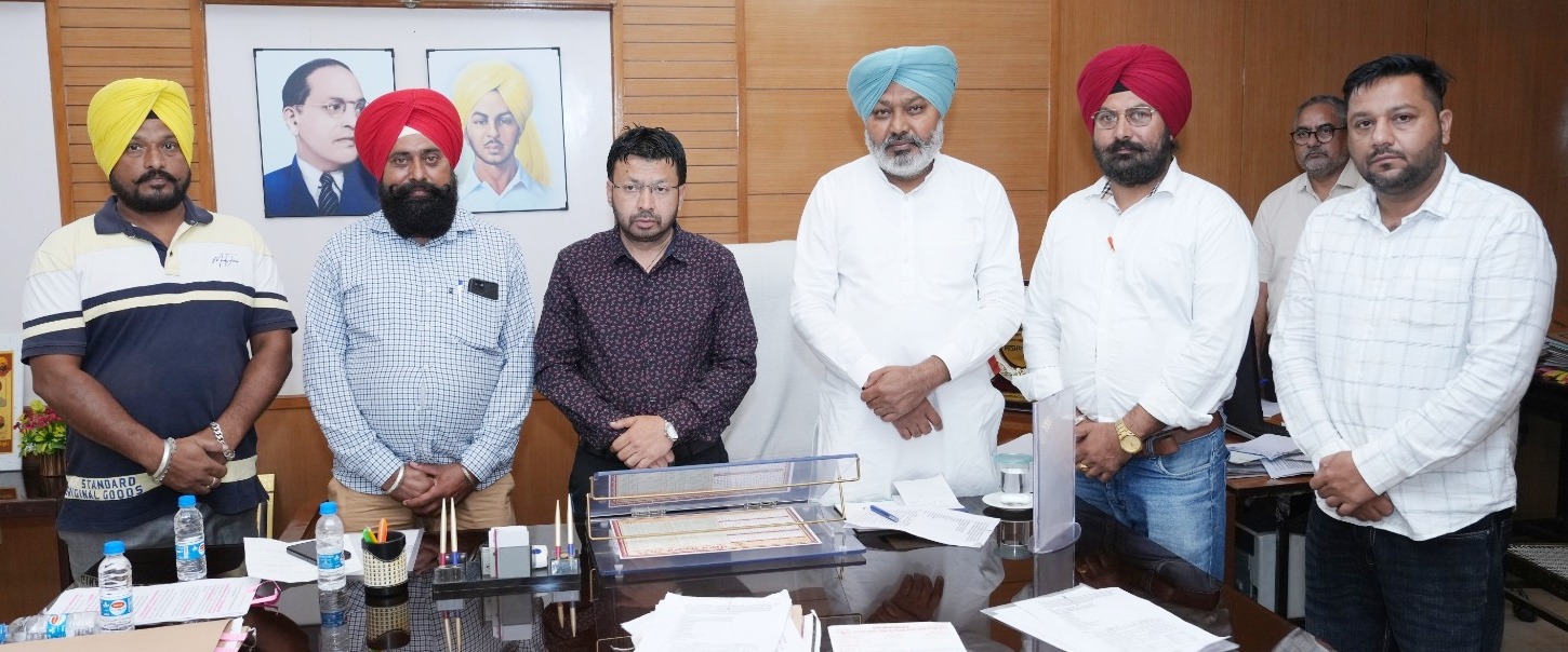 ਵਿੱਤ ਮੰਤਰੀ ਅਤੇ ਸਥਾਨਕ ਸਰਕਾਰਾਂ ਮੰਤਰੀ ਵੱਲੋਂ ਮੁਲਾਜ਼ਮ ਯੂਨੀਅਨਾਂ ਨਾਲ ਮੀਟਿੰਗਾਂ