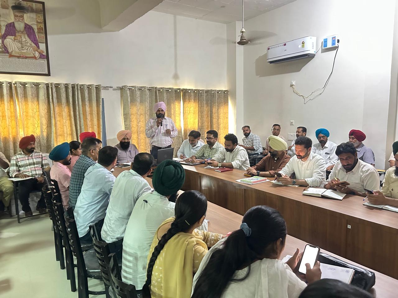ਖੇਤੀਬਾੜੀ ਵਿਭਾਗ ਵੱਲੋਂ ਕੀਤੀਆਂ ਜਾ ਰਹੀਆਂ ਗਤੀਵਿਧੀਆਂ ਸਬੰਧੀ ਕੀਤੀ ਮੀਟਿੰਗ: ਮੁੱਖ ਖੇਤੀਬਾੜੀ ਅਫ਼ਸਰ