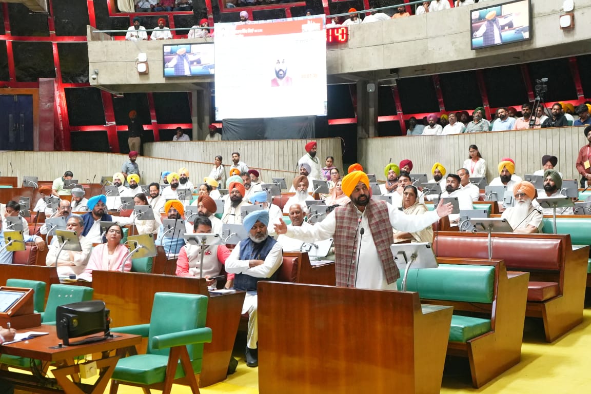 ਮੁੱਖ ਮੰਤਰੀ ਦੀ ਅਗਵਾਈ ਵਿੱਚ ਪੰਜਾਬ ਵਿਧਾਨ ਸਭਾ ਵੱਲੋਂ ਡੈਮਾਂ ‘ਤੇ ਸੀ.ਆਈ.ਐਸ.ਐਫ. ਤਾਇਨਾਤ ਕਰਨ ਦੀ ਮੁਖਾਲਫ਼ਤ ਲਈ ਇਤਿਹਾਸਕ ਮਤਾ ਪਾਸ
