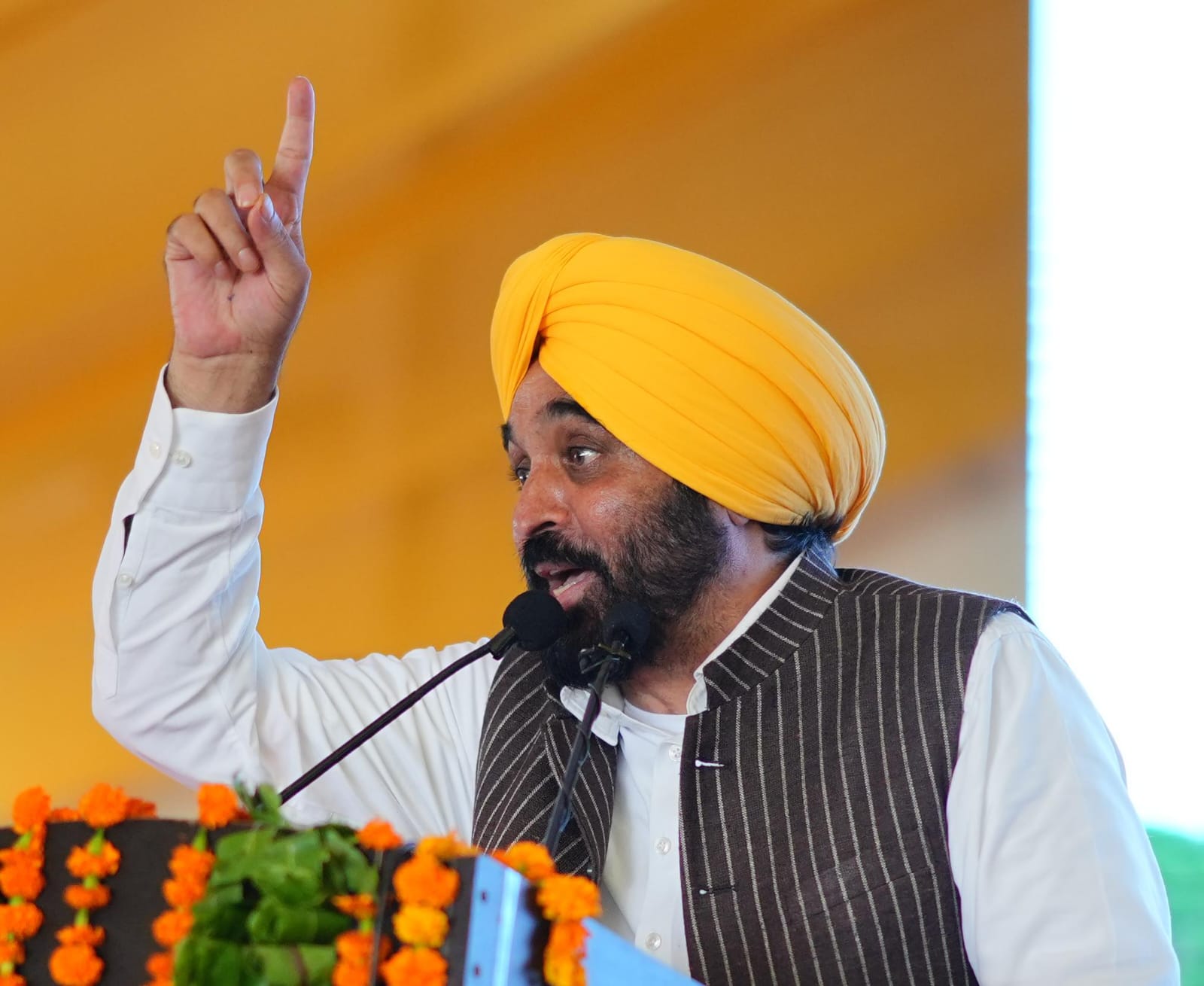 ਮੁੱਖ ਮੰਤਰੀ ਵੱਲੋਂ ਪੰਜਾਬ ਵਾਸੀਆਂ ਨੂੰ ਨਸ਼ਿਆਂ ਅਤੇ ਭ੍ਰਿਸ਼ਟਾਚਾਰ ਵਿਰੁੱਧ ਜੰਗ ਵਿੱਚ ਸਾਥ ਦੇ ਕੇ ਸ਼ਹੀਦ ਭਗਤ ਸਿੰਘ ਦੇ ਸੁਪਨਿਆਂ ਨੂੰ ਸਾਕਾਰ ਕਰਨ ਦਾ ਸੱਦਾ