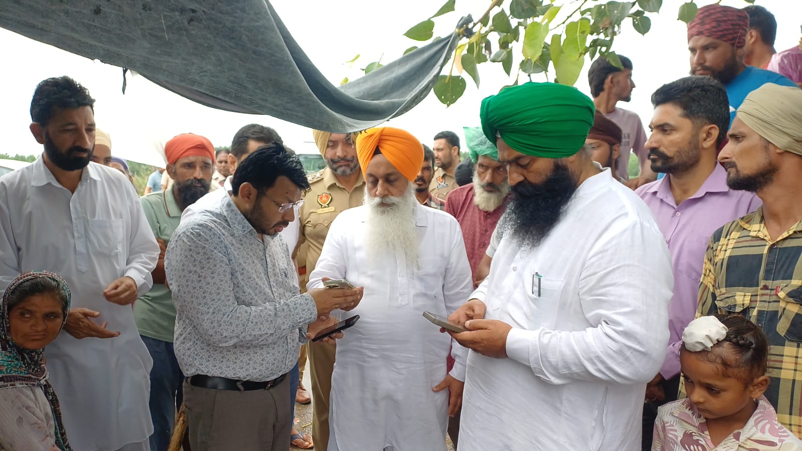 ਸਥਾਨਕ ਸਰਕਾਰਾਂ ਮੰਤਰੀ ਡਾ. ਰਵਜੋਤ ਸਿੰਘ ਨੇ ਟਾਂਡਾ ਦੇ ਹੜ੍ਹ ਪ੍ਰਭਾਵਿਤ ਖੇਤਰ ਦਾ  ਲਿਆ ਜਾਇਜ਼ਾ