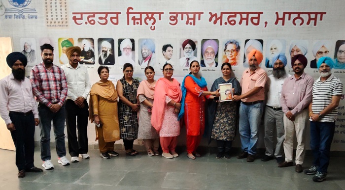 ਜ਼ਿਲ੍ਹਾ ਭਾਸ਼ਾ ਦਫ਼ਤਰ ਵੱਲੋਂ ਉੱਘੇ ਨਾਟਕਕਾਰ ਪ੍ਰੋ. ਅਜਮੇਰ ਸਿੰਘ ਔਲਖ ਦਾ 83ਵਾਂ ਜਨਮ ਦਿਨ ਮਨਾਇਆ