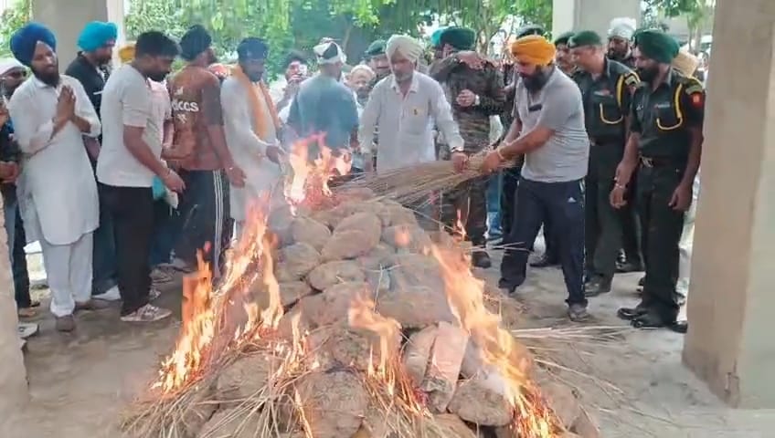 ਪਿੰਡ ਮਾਨੂੰਪੁਰ ਦੇ ਸ਼ਹੀਦ ਪ੍ਰਿਤਪਾਲ ਸਿੰਘ ਦਾ ਸਰਕਾਰੀ ਸਨਮਾਨਾ ਨਾਲ ਕੀਤਾ ਸੰਸਕਾਰ