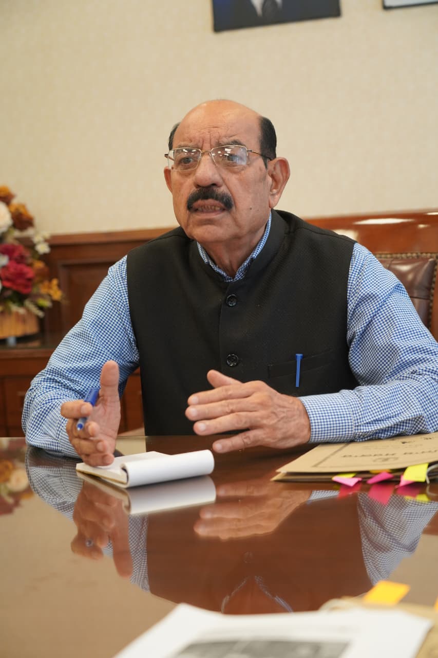 ਬਾਗਬਾਨੀ ਮੰਤਰੀ ਵੱਲੋਂ ਫੁੱਲਾਂ ਦੀ ਖੇਤੀ ਨੂੰ ਉਤਸ਼ਾਹਿਤ ਕਰਨ ਲਈ ਅਧਿਕਾਰੀਆਂ ਨੂੰ ਨਿਰਦੇਸ਼