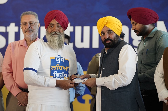 ਨਸ਼ਿਆਂ ਵਿਰੁੱਧ ਜੰਗ ਦੇ ‘ਜਰਨੈਲ’ ਬਣ ਕੇ ਪਿੰਡਾਂ ਤੇ ਸ਼ਹਿਰਾਂ ਦੀ ਰਾਖੀ ਕਰਨਗੇ ਡਿਫੈਂਸ ਕਮੇਟੀਆਂ ਦੇ ਮੈਂਬਰ-ਮੁੱਖ ਮੰਤਰੀ