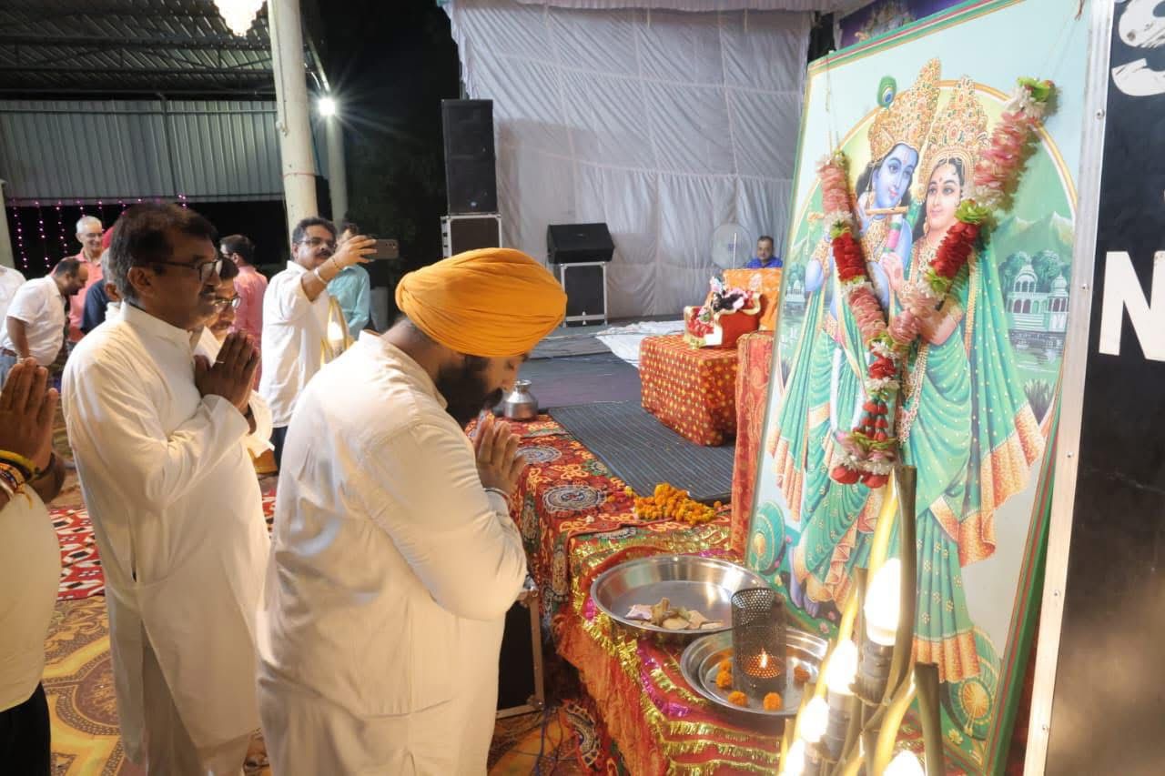 ਸ੍ਰੀ ਕ੍ਰਿਸ਼ਨ ਜਨਮ ਅਸ਼ਟਮੀ ਮੋਕੇ ਨੰਗਲ ਵਿਚ ਕੈਬਨਿਟ ਮੰਤਰੀ ਹਰਜੋਤ ਸਿੰਘ ਬੈਂਸ ਵੱਖ ਵੱਖ ਧਾਰਮਿਕ ਅਸਥਾਨਾ ਤੇ ਹੋਏ ਨਤਮਸਤਕ