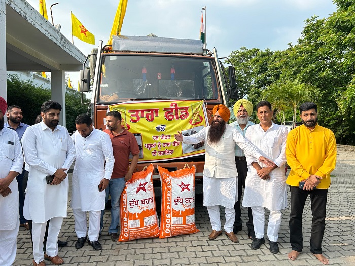 ਹਲਕਾ ਅਮਰਗੜ੍ਹ ਦੇ ਵਿਧਾਇਕ ਪ੍ਰੋ. ਗੱਜਣਮਾਜਰਾ ਨੇ ਡੇਰਾ ਬਾਬਾ ਨਾਨਕ ਦੇ ਹੜ੍ਹ ਪੀੜਤ ਪਰਿਵਾਰਾਂ ਦੇ ਪਸ਼ੂਆਂ ਲਈ ਫੀਡ ਦੇ ਟਰੱਕ ਭੇਜੇ