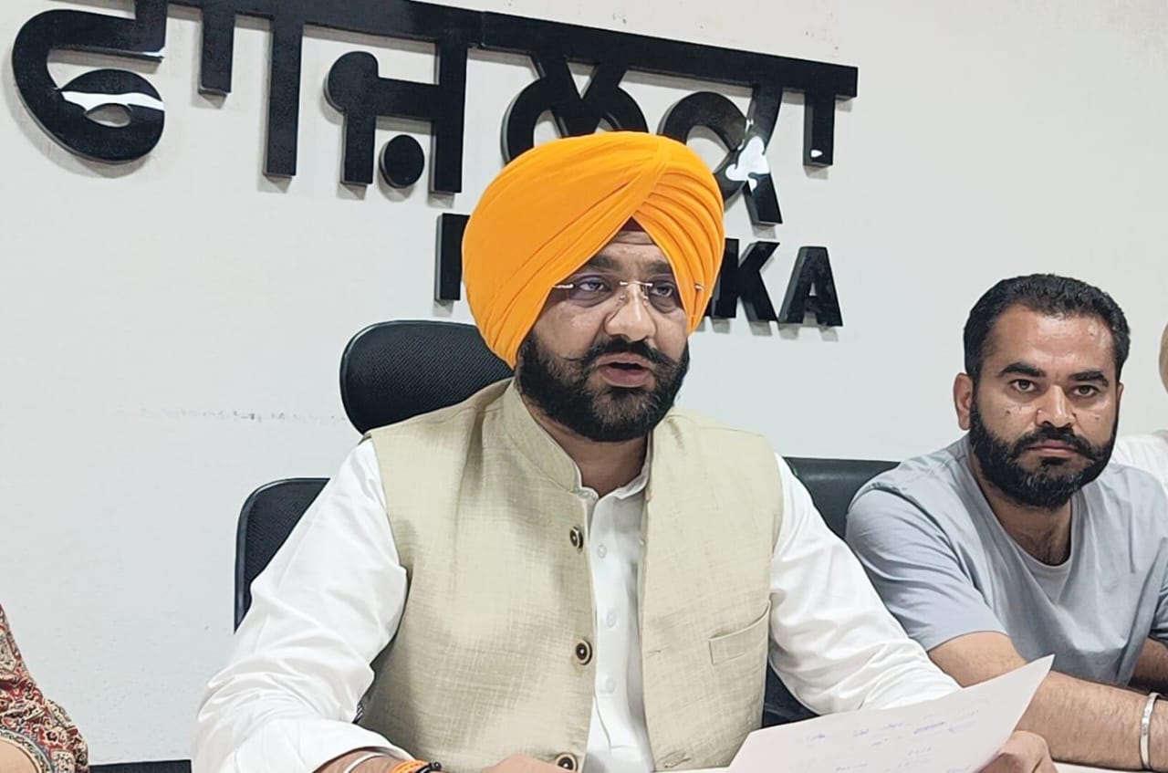 ਰਾਹਤ ਸਮੱਗਰੀ ਤੋਂ ਲੈ ਕੇ ਸਿਹਤ ਸੇਵਾਵਾਂ ਤੱਕ-ਹਰ ਪਲ ਹੜ੍ਹ ਪੀੜਤਾਂ ਦੇ ਨਾਲ ਖੜ੍ਹੀ ਮਾਨ ਸਰਕਾਰ