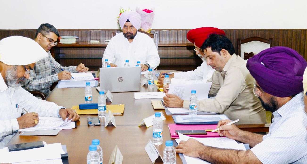 ਕਿਸਾਨਾਂ ਦੀ ਬੈਂਕਿੰਗ ਸੇਵਾਵਾਂ ਤੱਕ ਸੌਖਾਲੀ ਪਹੁੰਚ ਲਈ ਮੰਡੀਆਂ ਵਿੱਚ 29 ਹੋਰ ਏ.ਟੀ.ਐਮ. ਲਾਏ ਜਾਣਗੇ: ਹਰਚੰਦ ਸਿੰਘ ਬਰਸਟ