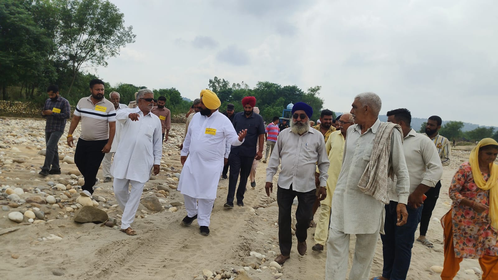 ਹੜ੍ਹ ਪ੍ਰਭਾਵਿਤ ਇਲਾਕਿਆਂ ‘ਚ ਬਿਮਾਰੀਆਂ ਦੀ ਰੋਕਥਾਮ ਲਈ ਝੋਕੀ ਸਰਕਾਰੀ ਮਸ਼ੀਨਰੀ