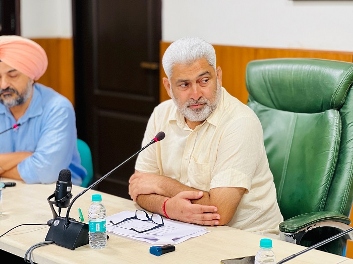 ਹੜ੍ਹ ਪ੍ਰਭਾਵਿਤ ਇਲਾਕਿਆਂ ਦੀਆਂ ਮੰਡੀਆਂ ਵਿੱਚ ਲੋੜੀਂਦੀਆਂ ਮੈਡੀਕਲ ਅਤੇ ਸਫਾਈ ਸਹੂਲਤਾਂ ਯਕੀਨੀ ਬਣਾਈਆਂ ਜਾਣ: ਲਾਲ ਚੰਦ ਕਟਾਰੂਚੱਕ