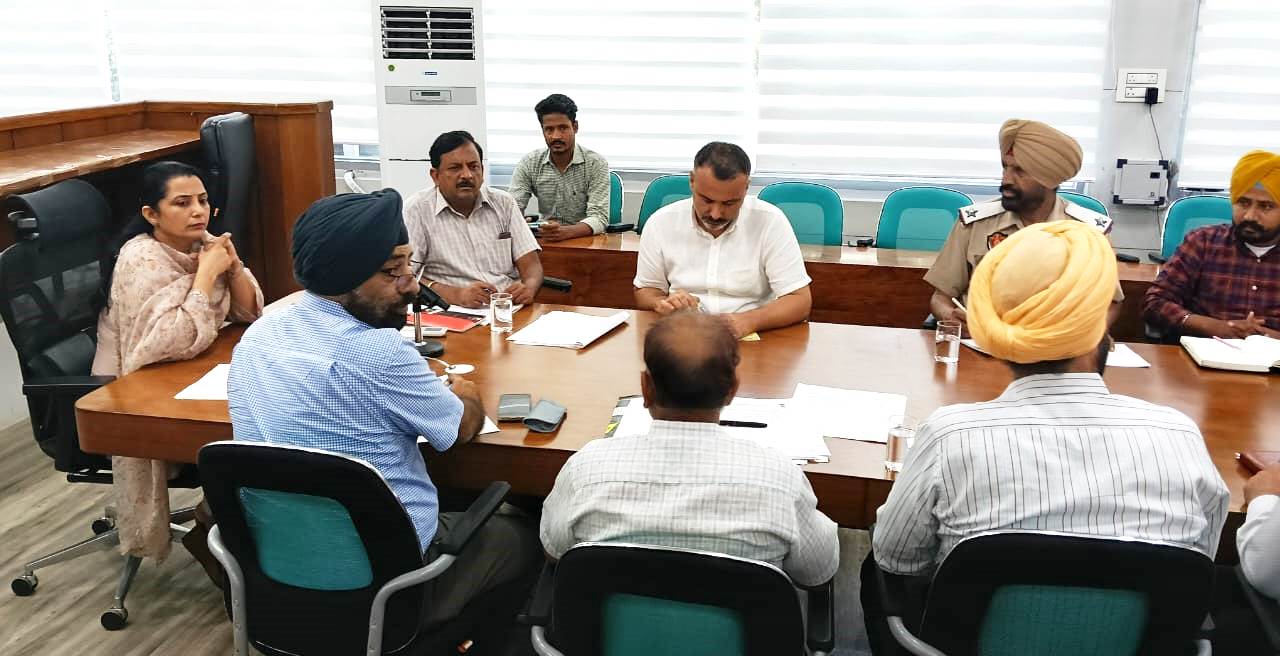 ਡਿਪਟੀ ਕਮਿਸ਼ਨਰ ਨੇ ਜ਼ਿਲ੍ਹਾ ਸੜ੍ਹਕ ਸੁਰੱਖਿਆ ਕਮੇਟੀ ਦੀ ਮੀਟਿੰਗ ਕੀਤੀ