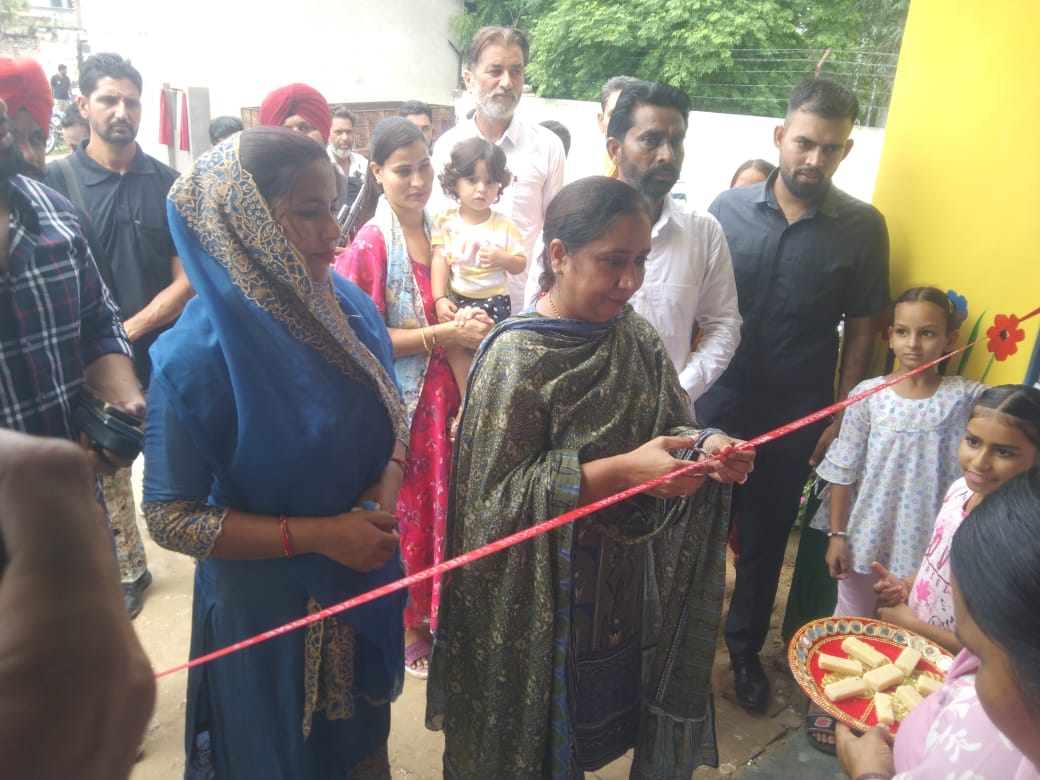 ਕੈਬਨਿਟ ਮੰਤਰੀ ਡਾ. ਬਲਜੀਤ ਕੌਰ ਵਲੋਂ ਬਲਾਕ ਮਲੋਟ ਦੇ ਪਿੰਡਾਂ ਰੱਥੜੀਆਂ, ਭਲੇਰੀਆਂ, ਚੱਕ ਤਾਮਕੋਟ ਅਤੇ ਦਬੜਾ ਵਿਖੇ ਵੱਖ-ਵੱਖ ਕੰਮਾਂ ਦੇ ਕੀਤੇ ਉਦਘਾਟਨ
