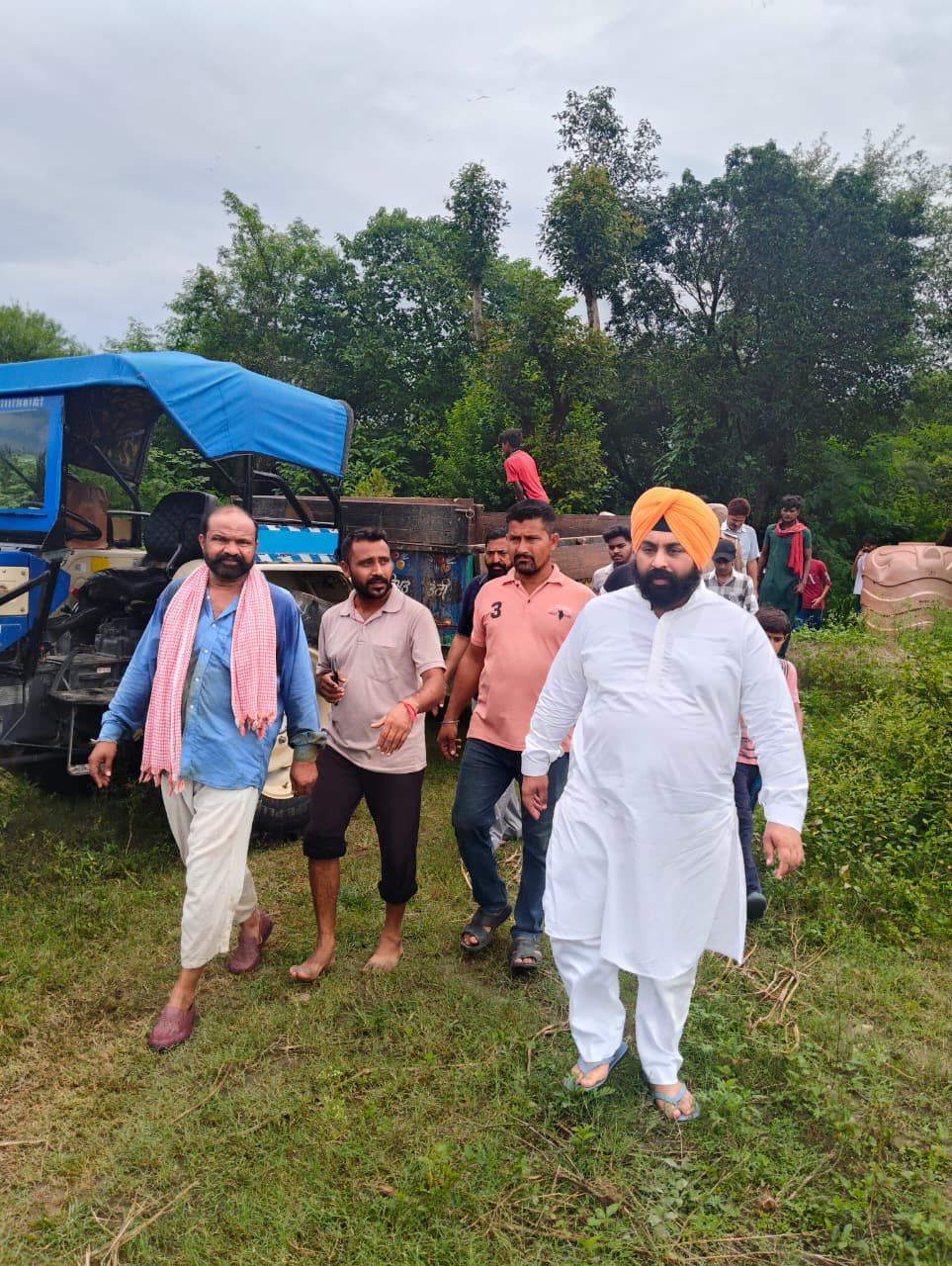 ਹਰਜੋਤ ਬੈਂਸ ਵੱਲੋਂ ਸ੍ਰੀ ਅਨੰਦਪੁਰ ਸਾਹਿਬ ਹਲਕੇ ‘ਚ ਰਾਹਤ ਕਾਰਜਾਂ ਦੀ ਅਗਵਾਈ; ਪ੍ਰਭਾਵਿਤ ਇਲਾਕਿਆਂ ‘ਚੋਂ 200 ਤੋਂ ਵੱਧ ਲੋਕਾਂ ਨੂੰ ਸੁਰੱਖਿਅਤ ਬਾਹਰ ਕੱਢਿਆ