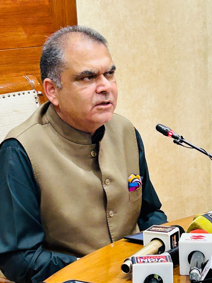 ਪੰਜਾਬ ਦੇ ਉਦਯੋਗਪਤੀਆਂ ਨੇ ਮੁੱਖ ਮੰਤਰੀ ਭਗਵੰਤ ਸਿੰਘ ਮਾਨ ਨੂੰ ਮੁੱਖ ਮੰਤਰੀ ਰੰਗਲਾ ਪੰਜਾਬ ਫੰਡ ਲਈ ਲਗਭਗ 6 ਕਰੋੜ ਰੁਪਏ ਦੇ ਚੈੱਕ ਸੌਂਪੇ