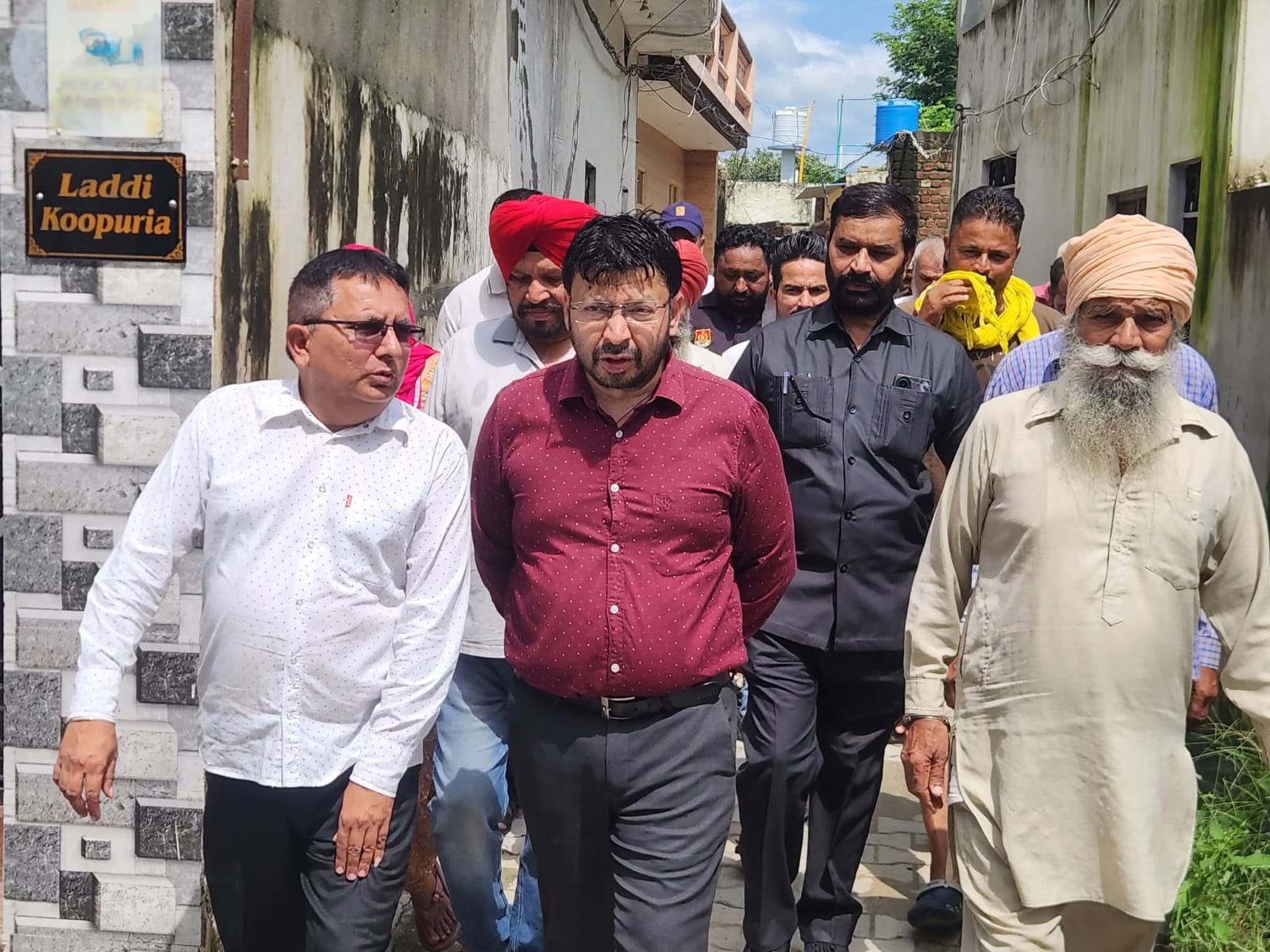 ਸਥਾਨਕ ਸਰਕਾਰਾਂ ਮੰਤਰੀ ਡਾ. ਰਵਜੋਤ ਸਿੰਘ ਨੇ ਹੜ੍ਹ ਪ੍ਰਭਾਵਿਤ ਪਿੰਡਾਂ ਦਾ ਕੀਤਾ ਦੌਰਾ