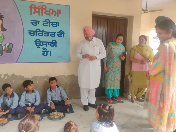 ਪੰਜਾਬ ਸਟੇਟ ਫੂਡ ਕਮਿਸ਼ਨ ਦੇ ਮੈਂਬਰ ਵੱਲੋਂ ਸੰਗਰੂਰ ਜ਼ਿਲ੍ਹੇ ਦੇ ਸਾਰੇ ਸਕੂਲਾਂ ਤੇ ਆਂਗਣਵਾੜੀ ਸੈਂਟਰਾਂ ’ਚ ਆਰ.ਓ ਲਗਾਉਣ ਦੀ ਹਦਾਇਤ