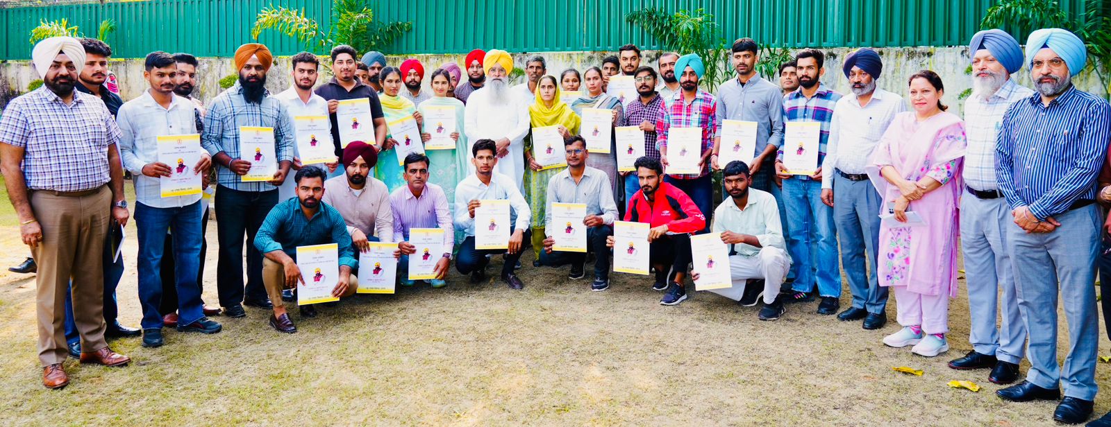 ਗੁਰਮੀਤ ਸਿੰਘ ਖੁੱਡੀਆਂ ਨੇ 25 ਵੈਟਰਨਰੀ ਇੰਸਪੈਕਟਰਾਂ ਸਮੇਤ ਕੁੱਲ 28 ਨਵੇਂ ਭਰਤੀ ਹੋਏ ਉਮੀਦਵਾਰਾਂ ਨੂੰ ਨਿਯੁਕਤੀ ਪੱਤਰ ਸੌਂਪੇ