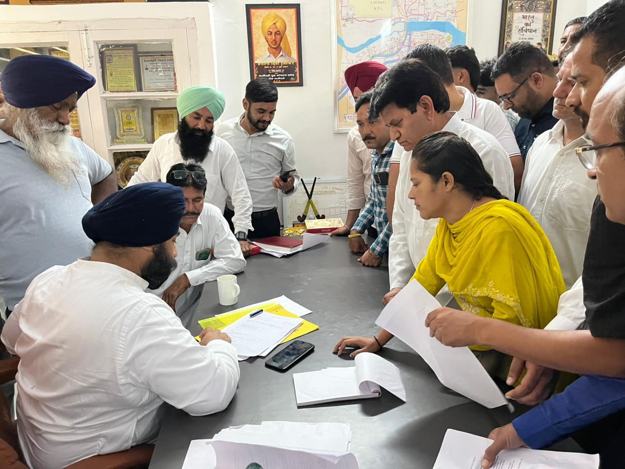 ਨੰਗਲ ਸੇਵਾ ਸਦਨ ਵਿੱਚ ਜਨਤਾ ਦਰਬਾਰ ਮੌਕੇ ਪਹੁੰਚੇ ਲੋਕਾਂ ਦੀਆਂ ਮੁਸ਼ਕਿਲਾਂ ਹੱਲ ਕਰਨਾ ਸਾਡਾ ਧਰਮ ਤੇ ਫਰਜ਼- ਹਰਜੋਤ ਬੈਂਸ