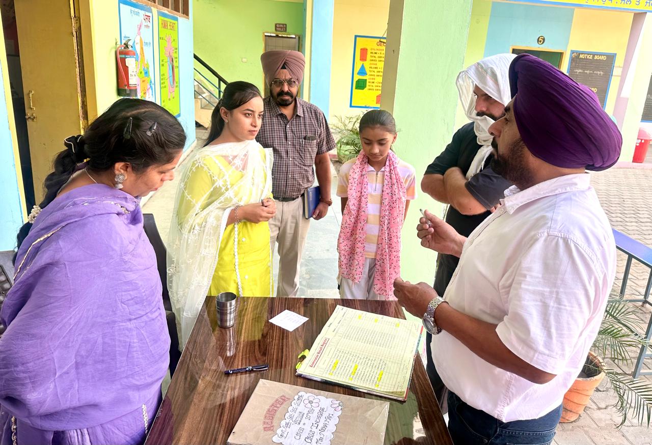 ਜ਼ਿਲ੍ਹਾ ਤਰਨ ਤਾਰਨ ਦੇ ਸਮੂਹ ਸਰਕਾਰੀ ਸਕੂਲਾਂ ਵਿੱਚ ਮਨਾਈ ਗਈ ਮਾਪੇ ਅਧਿਆਪਕ ਮਿਲਣੀ