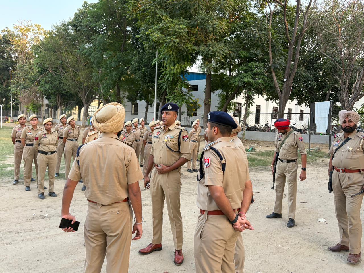 ਦਿਵਾਲੀ ਮੌਕੇ ਮਾਲੇਰਕੋਟਲਾ ਪੁਲਿਸ ਵੱਲੋਂ ਸ਼ਹਿਰ ਅਤੇ ਇਲਾਕਿਆਂ ‘ਚ ਫਲੈਗ ਮਾਰਚ