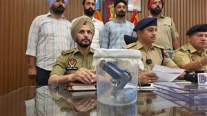 ਮਾਨਸਾ ਵਿੱਚ ਕੀਟਨਾਸ਼ਕ ਦਵਾਈਆਂ ਦੀ ਦੁਕਾਨ ‘ਤੇ ਹੋਈ ਗੋਲੀਬਾਰੀ ਵਿੱਚ ਸ਼ਾਮਲ ਦੋ ਵਿਅਕਤੀ ਕਾਬੂ; ਦੋ ਪਿਸਤੌਲ ਬਰਾਮਦ