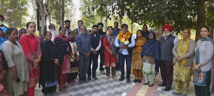 ਵਿਧਾਇਕ ਜਿੰਪਾ ਨੇ ਪਿੰਡ ਨੰਗਲ ਸ਼ਹੀਦਾਂ ‘ਚ ਖੇਡ ਮੈਦਾਨ ਨਿਰਮਾਣ ਕਾਰਜ ਦੀ ਕਰਵਾਈ ਸ਼ੁਰੂਆਤ