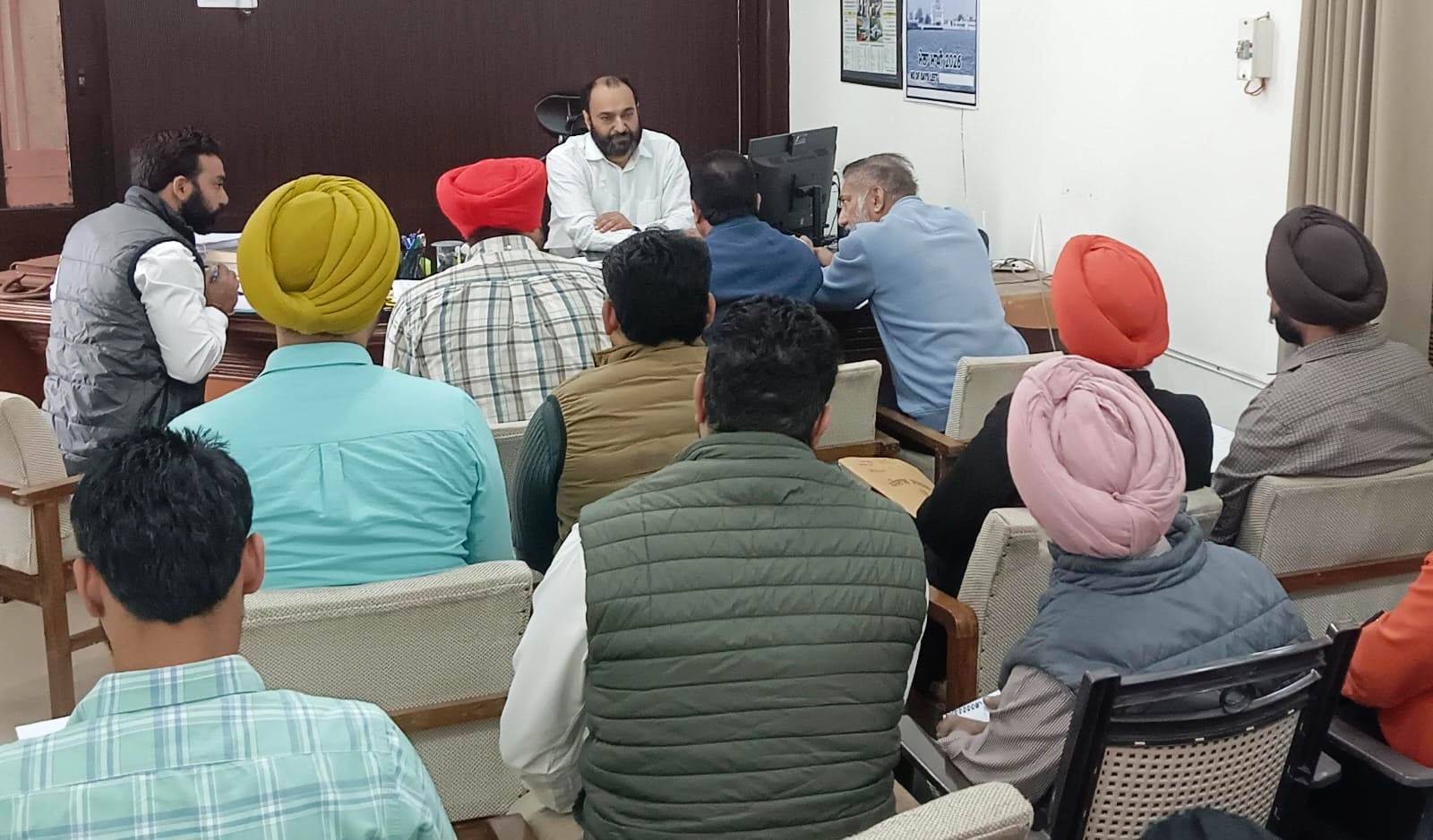 ਵਧੀਕ ਡਿਪਟੀ ਕਮਿਸ਼ਨਰ (ਜ) ਨੇ ਬਜ਼ੁਰਗ ਨਾਗਰਿਕਾਂ ਦੀ ਦੇਖਭਾਲ ਅਤੇ ਭਲਾਈ ਲਈ ਵੱਖ-ਵੱਖ ਅਧਿਕਾਰੀਆਂ ਨਾਲ ਕੀਤੀ ਮੀਟਿੰਗ