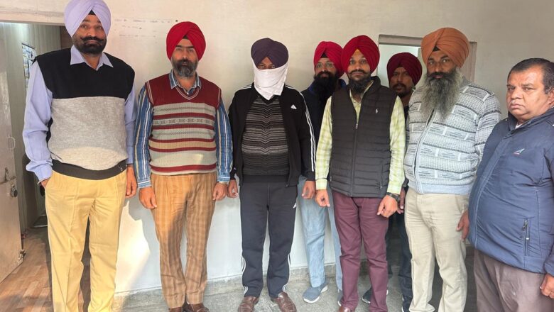 ਵਿਜੀਲੈਂਸ ਬਿਊਰੋ ਵੱਲੋਂ ਰਿਸ਼ਵਤ ਦੀ ਦੂਜੀ ਕਿਸ਼ਤ ਵਜੋਂ 25000 ਰੁਪਏ ਲੈਂਦਾ ਪਟਵਾਰੀੇ ਕਾਬੂ