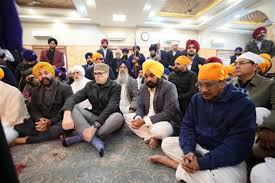 ਨੌਵੇਂ ਪਾਤਸ਼ਾਹ ਦਾ 350ਵਾਂ ਸ਼ਹੀਦੀ ਦਿਹਾੜਾ: ਸ੍ਰੀਨਗਰ ਤੋਂ ਅਰੰਭ ਹੋਏ ਨਗਰ ਕੀਰਤਨ ਦਾ ਜੰਮੂ ਦੀ ਸੰਗਤ ਵਲੋਂ ਖ਼ਾਲਸਾਈ ਜਾਹੋ-ਜਲਾਲ ਨਾਲ ਸਵਾਗਤ, ਪਠਾਨਕੋਟ ਵਿਖੇ ਅਗਲੇ ਪੜਾਅ ਲਈ ਰਵਾਨਾ