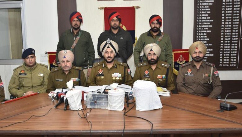 ਹੈਰੋਇਨ-ਆਈਸੀਈ ਸਪਲਾਈ ਚੇਨ ਦਾ ਪਰਦਾਫਾਸ਼; 4 ਕਿਲੋ ਹੈਰੋਇਨ, 1 ਕਿਲੋ ਆਈਸੀਈ, ਇੱਕ ਗਲੋਕ ਪਿਸਤੌਲ ਸਮੇਤ ਸੱਤ ਗ੍ਰਿਫ਼ਤਾਰ