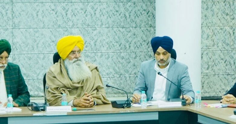 ਪੰਜਾਬ ਸਰਕਾਰ ਵੱਲੋਂ ਝੋਨਾ ਛੱਡ ਕੇ ਸਾਉਣੀ ਦੀ ਮੱਕੀ ਬੀਜਣ ਵਾਲੇ ਅਗਾਂਹਵਧੂ ਕਿਸਾਨਾਂ ਦਾ ਸਨਮਾਨ