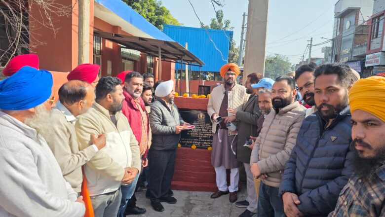 ਅਜਨਾਲਾ ਸ਼ਹਿਰ ਵਿੱਚ ਕਰੀਬ 68 ਲੱਖ ਰੁਪਏ ਦੀ ਲਾਗਤ ਨਾਲ 122 ਸਥਾਨਾਂ ਤੇ ਸੀ.ਸੀ.ਟੀ.ਵੀ. ਕੈਮਰੇ ਲੱਗਣ ਦਾ ਕੰਮ ਸ਼ੁਰੂ – ਧਾਲੀਵਾਲ