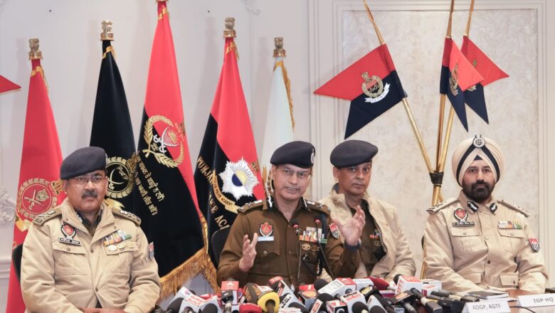 ਮੁੱਖ ਮੰਤਰੀ ਭਗਵੰਤ ਸਿੰਘ ਮਾਨ ਦੀ ਅਗਵਾਈ ਵਾਲੀ ਪੰਜਾਬ ਸਰਕਾਰ ਨੇ ਪੰਜਾਬ ਨੂੰ ਗੈਂਗਸਟਰ ਮੁਕਤ ਸੂਬਾ ਬਣਾਉਣ ਲਈ ‘ਗੈਂਗਸਟਰਾਂ ’ਤੇ ਵਾਰ’ ਦੀ ਕੀਤੀ ਸ਼ੁਰੂਆਤ