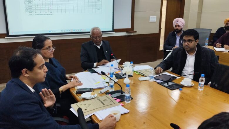 ਬਰਿੰਦਰ ਕੁਮਾਰ ਗੋਇਲ ਵੱਲੋਂ ਲੀਗਲ ਮਾਈਨਿੰਗ ਸਾਈਟਾਂ ਸਬੰਧੀ ਸਾਰੀਆਂ ਪ੍ਰਵਾਨਗੀਆਂ ਤੁਰੰਤ ਜਾਰੀ ਕਰਨ ਅਤੇ ਗ਼ੈਰ-ਕਾਨੂੰਨੀ ਮਾਈਨਿੰਗ ਵਿਰੁੱਧ ਸਖ਼ਤ ਕਾਰਵਾਈ ਦੇ ਨਿਰਦੇਸ਼