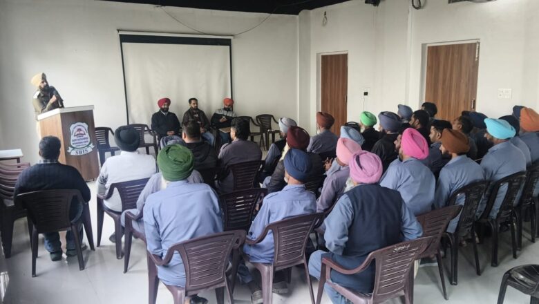 ਸੇਫ਼ ਸਕੂਲ ਵਾਹਨ ਪਾਲਿਸੀ ਤਹਿਤ ਸਕੂਲੀ ਵਾਹਨਾਂ ਦੀ  ਚੈਕਿੰਗ