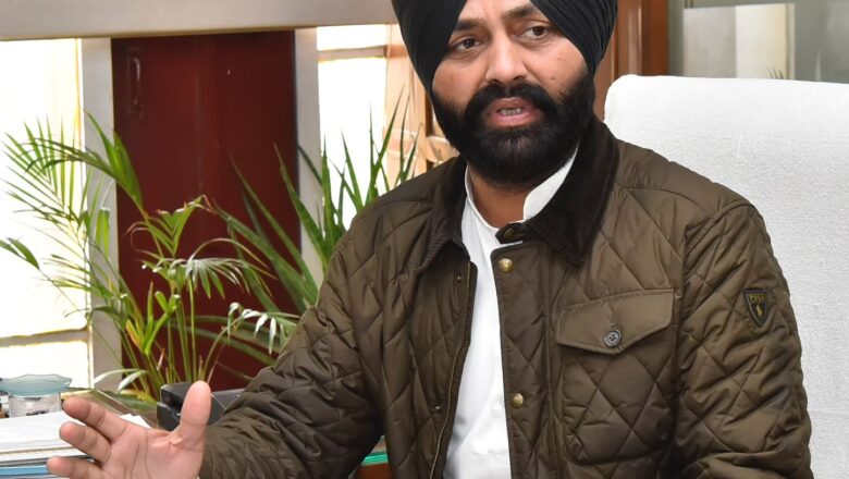 ਪੰਜਾਬ ਸਰਕਾਰ ਕੰਟਰੈਕਚੂਅਲ ਮੁਲਾਜ਼ਮਾਂ ਨੂੰ ਪੱਕਾ ਕਰਨ ਲਈ ਵਚਨਬੱਧ; ਜਾਇਜ ਮੰਗਾਂ ਦਾ ਛੇਤੀ ਹੱਲ ਕਰਾਂਗੇ: ਲਾਲਜੀਤ ਸਿੰਘ ਭੁੱਲਰ