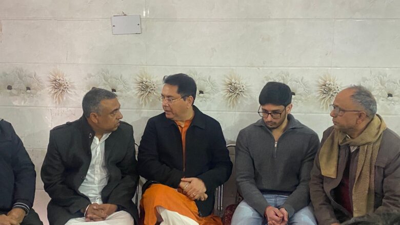 ਕੈਬਨਿਟ ਮੰਤਰੀ ਅਮਨ ਅਰੋੜਾ ਵੱਲੋਂ ਸ਼ਾਮ ਲਾਲ ਗੋਇਲ ਨੂੰ ਸ਼ਰਧਾ ਪੁਸ਼ਪ ਅਰਪਿਤ