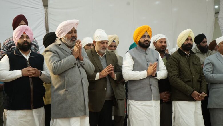 ਕੈਬਨਿਟ ਮੰਤਰੀ ਹਰਪਾਲ ਚੀਮਾ, ਤਰੁਨਪ੍ਰੀਤ ਸੌਂਦ, ਹਰਜੋਤ ਬੈਂਸ, ਡਾ. ਰਵਜੋਤ, ਲਾਲ ਚੰਦ ਕਟਾਰੂਚੱਕ ਨੇ ਗੁਰੂ ਚਰਨਾਂ ‘ਚ ਲਗਾਈ ਹਾਜ਼ਰੀ