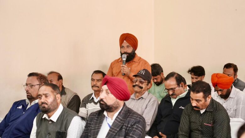 ਪਿੰਡ ਪੱਧਰ ‘ਤੇ ਚੌਕਸੀ ਨਾਲ ਨਸ਼ਾ ਤਸਕਰੀ ’ਤੇ ਲੱਗ ਸਕਦੀ ਹੈ ਰੋਕ: ਗੁਲਾਬ ਚੰਦ ਕਟਾਰੀਆ