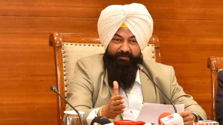 ਜਸਵੀਰ ਸਿੰਘ ਗੜ੍ਹੀ ਵੱਲੋਂ ਪੰਜਾਬ ਪੁਲਿਸ ਅਧਿਕਾਰੀਆਂ ਨੂੰ ਐਸ.ਸੀ.ਐਸ.ਟੀ.ਐਕਟ ਬਾਰੇ ਟ੍ਰੇਨਿੰਗ ਪ੍ਰਕਿਰਿਆ ਨੂੰ ਹੋਰ ਤੇਜ਼ ਕਰਨ ਦੇ ਹੁਕਮ