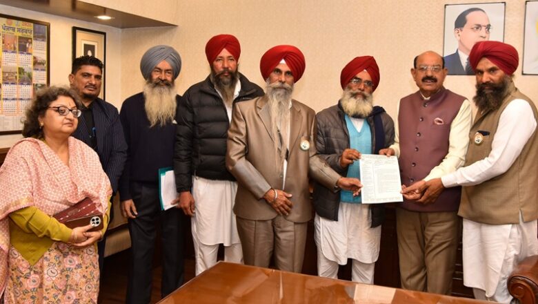 ਆਜ਼ਾਦੀ ਘੁਲਾਟੀਆਂ ਦੇ ਪਰਿਵਾਰਾਂ ਦੀਆਂ ਜਾਇਜ਼ ਮੰਗਾਂ ਨੂੰ ਪਹਿਲ ਦੇ ਆਧਾਰ ’ਤੇ ਪੂਰਾ ਕੀਤਾ ਜਾਵੇਗਾ : ਮੋਹਿੰਦਰ ਭਗਤ