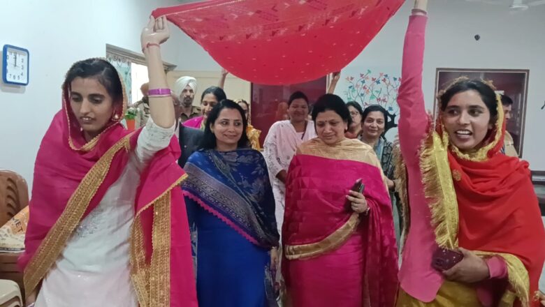 ਤਕਨੀਕੀ ਯੁੱਗ ਵਿਚ ਵਿਦਿਆਰਥਣਾਂ ਨੂੰ ਪੰਜਾਬ ਦੀ ਗੌਰਵਮਈ ਵਿਰਾਸਤ ਨਾਲ ਜੋੜਨਾ ਸ਼ਲਾਘਾਯੋਗ ਉਪਰਾਲਾ: ਡਿਪਟੀ ਕਮਿਸ਼ਨਰ ਨਵਜੋਤ ਕੌਰ